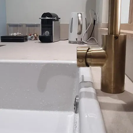 Renovated T2, Pkg, Walking Beaches, Palm